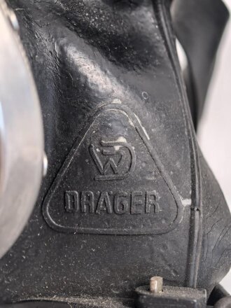 Deutschland,  Dräger Panorama Respirator mit Schlauch