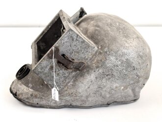 Rauchschutzhelm aus Aluminium, Alter und Herkunft unbekannt