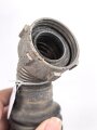 Schlauch für ein Atemschutzgerät. Ohne Bezeichnung, Länge etwa 72cm, Gewindedurchmesser knapp 40mm
