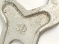 Draeger Werke, Maulschlüssel für ein Beatmungsgerät, höchstwahrscheinlich aus der Zeit des 2. Weltkrieg. Gesamtlänge knapp 18cm
