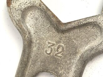 Draeger Werke, Maulschlüssel für ein Beatmungsgerät, höchstwahrscheinlich aus der Zeit des 2. Weltkrieg. Gesamtlänge knapp 18cm