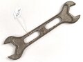 Draeger Werke, Doppelmaulschlüssel für ein Beatmungsgerät, höchstwahrscheinlich aus der Zeit des 2. Weltkrieg. Gesamtlänge knapp 22cm
