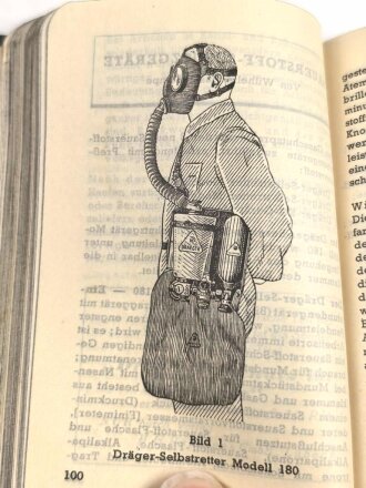 Dräger Gas- und Luftschutz Kalender 1937 mit vielen Eintragungen, 310 Seiten, Kleinformat