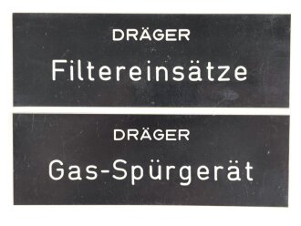 Zwei Kunststoffschilder Dräger...