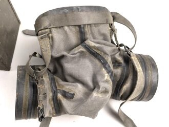Ungarn ?, Pferdegasmaske KSPM in gutem Zustand, mit Gasbrille in Umverpackung. Russisches Modell, so auch unter anderem in Polen im Einsatz.