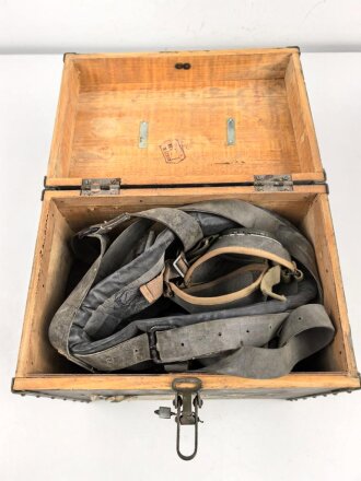 Ungarn ?, Pferdegasmaske KSPM in gutem Zustand, mit Gasbrille in Umverpackung. Russisches Modell, so auch unter anderem in Polen im Einsatz.