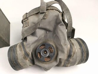 Ungarn ?, Pferdegasmaske KSPM in gutem Zustand, mit Gasbrille in Umverpackung. Russisches Modell, so auch unter anderem in Polen im Einsatz.