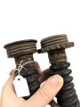 Schlauch für eine Gasmaske, Gesamtlänge etwa 54cm, Durchmesser Schraubgewinde knapp 42mm
