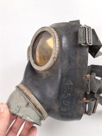 Gasmaske Wehrmacht, gummierte Ausführung mit...