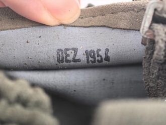 Deutschland,  Atemschutzmaske AUER Modell 735 aus dem 1950iger Jahren unter verwendung von Restbeständen der Wehrmachtsproduktion