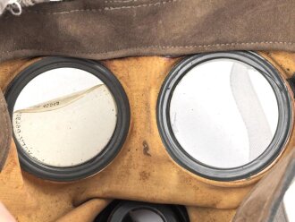 Gasmaske mir unbekannte Ausführung, höchstwahrscheinlich aus den 1930iger Jahren. Weich, Rand innen verklebt