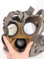 Gasmaske mir unbekannte Ausführung, höchstwahrscheinlich aus den 1930iger Jahren. Weich, Rand innen verklebt