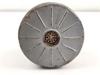 Afrikakorps Wehrmacht, Gasmaskenfilter Filtereinsatz 42. Alt überlackiertes Stück, darunter sandfarbener Originallack