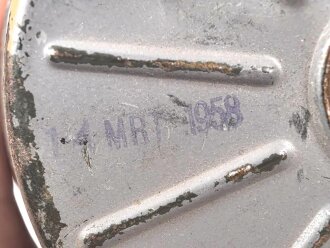 Afrikakorps Wehrmacht, Gasmaskenfilter Filtereinsatz 42. Alt überlackiertes Stück, darunter sandfarbener Originallack