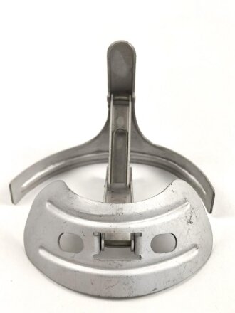 Deutschland nach 1945 , Gasmaskenspanner "Medi"...