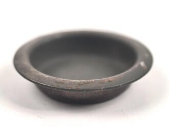 Unterer Deckel für Gasmaskenfilter / Filtereinsatz der Wehrmacht. Hersteller fcc