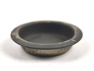 Unterer Deckel für Gasmaskenfilter / Filtereinsatz der Wehrmacht. Hersteller fcc