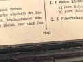 Verbandkasten für Kraftfahrzeuge der Wehrmacht,  das Inhaltsverzeichnis von 1941. Von der norwegischen Armee überlackiertes Stück