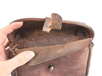 Norwegen, Koppeltasche defekt. Maße etwa 16 x 17 x 3cm