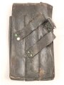Norwegen nach 1945, lederne Magazintasche für drei Stangenmagazine MP38. und 40 der Wehrmacht. Die MP40 war nach Kriegsende noch lange bei der norwegischen Armee im Bestand