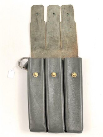 Norwegen nach 1945, lederne Magazintasche für drei Stangenmagazine MP38. und 40 der Wehrmacht. Die MP40 war nach Kriegsende noch lange bei der norwegischen Armee im Bestand