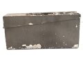 Gurtkasten / Patronenkasten Wehrmacht aus Aluminium. Überlackiertes Stück mit seitlicher Modifikation