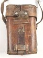 Lederner Transportbehälter zum Richtkreis 31 der Wehrmacht. Getragenes Stück, datiert 1938