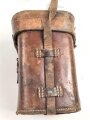 Lederner Transportbehälter zum Richtkreis 31 der Wehrmacht. Getragenes Stück, datiert 1938