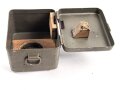 Transportkasten für Richtaufsatz 35 zum 80mm Granatwerfer 34 der Wehrmacht. Norwegisch überlackiertes Stück
