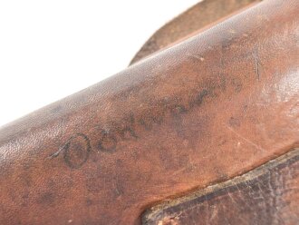 Pistolentasche braunes Leder. Keine Markierungen, Alter und Herkunft unbekannt, Höhe auf der Magazinseite gemessen 22,5m