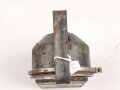 Handleuchte DOMINIT Type WL2. Anscheinend sowohl im Bergbau, als auch bei Militär eingesetzt. Genaue Herkunft und Alter unbekannt, Funktion nicht geprüft. Höhe etwa 28cm