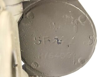 Scherenfernrohr S.F. 14 Z, mit deutscher Heereseinteilung H/ 6400. Überlackiertes Stück, anstelle des Herstellers ist hier "C.Z. 8 B" markiert, C.Z. für Carl Zeiss ? . Klare Durchsicht, rechts ein Gitternetz verbaut.