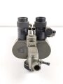 Scherenfernrohr S.F. 14 Z, mit deutscher Heereseinteilung H/ 6400. Überlackiertes Stück, anstelle des Herstellers ist hier "C.Z. 8 B" markiert, C.Z. für Carl Zeiss ? . Klare Durchsicht, rechts ein Gitternetz verbaut.