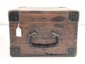 Nivelliergerät von Carl Zeiss Jena. Meiner Meinung nach zivile Ausführung. Bei der Durchsicht ist nur ein Fadenkreuz erkennbar. Im Transportkasten samt diversem Zubehör