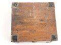 Nivelliergerät von Carl Zeiss Jena. Meiner Meinung nach zivile Ausführung. Bei der Durchsicht ist nur ein Fadenkreuz erkennbar. Im Transportkasten samt diversem Zubehör