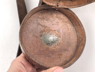 Dreibein, vermutlich für optisches Gerät, von der Wehrmacht vereinnahm Im zugehörigen Köcher
