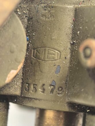 "Kleines Gestell 31" Wehrmacht. Schwere Zinkausführung. Von der norwegischen Armee nach dem Krieg modifiziert und neu lackiert. Ein Bein lässt sich nicht ohne weiteres ausziehen