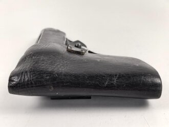 Pistolentasche schwarzes Leder. Keine Markierungen, Alter und Herkunft unbekannt, Höhe auf der Magazinseite gemessen 19cm