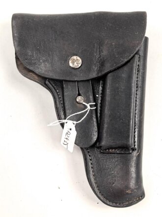 Pistolentasche schwarzes Leder. Keine Markierungen, Alter und Herkunft unbekannt, Höhe auf der Magazinseite gemessen 18,5cm