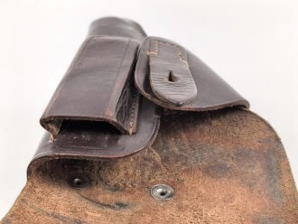 Pistolentasche braunes Leder. Keine Markierungen, Höchstwahrscheinlich Deutsche Polizei nach 1945,  Höhe auf der Magazinseite gemessen 18cm