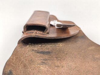 Pistolentasche braunes Leder. Keine Markierungen, Alter und Herkunft unbekannt, Höhe auf der Magazinseite gemessen 17cm