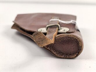 Pistolentasche braunes Leder. Keine Markierungen, Alter und Herkunft unbekannt, Höhe auf der Magazinseite gemessen 17cm