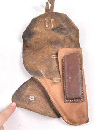 Pistolentasche Wehrmacht oder Polizei, braunes Leder,  Höhe an der Seite der Magazintsche gemessen 16,5cm