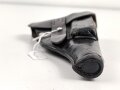 Pistolentasche Wehrmacht oder Polizei, geschwärtzes Leder, datiert 1940.  Höhe an der Seite der Magazintsche gemessen 18cm