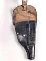 Pistolentasche Wehrmacht oder Polizei, geschwärtzes Leder, datiert 1940.  Höhe an der Seite der Magazintsche gemessen 18cm