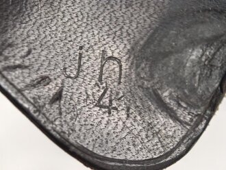 Pistolentasche Wehrmacht oder Polizei, dunkelbraunes Leder,  Höhe an der Seite der Magazintsche gemessen 16,5cm