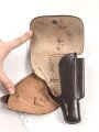 Pistolentasche Wehrmacht oder Polizei, braunes Leder,  Höhe an der Seite der Magazintasche gemessen 16cm