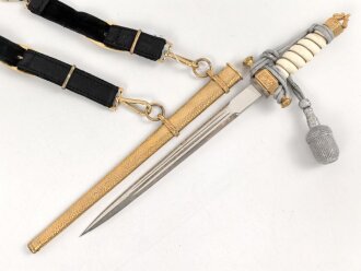 Kaiserliche Marine, Dolch für Offiziere mit Gehänge und Portepee. Neuzeitliche Fertigung von Hörster Solingen. Gebraucht, gut