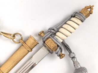 Kaiserliche Marine, Dolch für Offiziere mit Gehänge und Portepee. Neuzeitliche Fertigung von Hörster Solingen. Gebraucht, gut