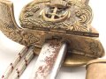 Kaiserliche Marine, Säbel  für Offiziere mit Peitschengehänge und Portepee. Neuzeitliche Fertigung . Gebraucht, Scheide leicht verzogen, die Arretierung oben greift nicht.